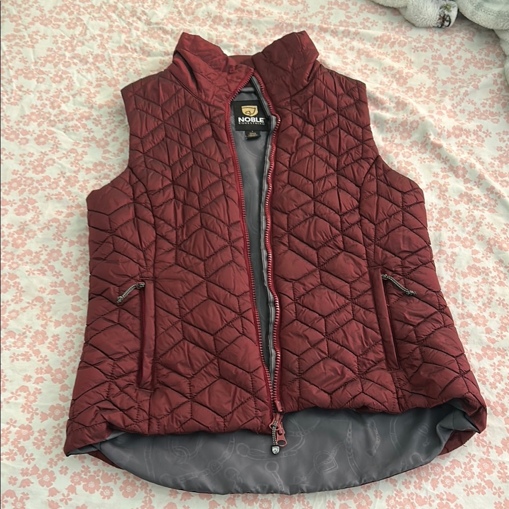 Noble Outfitters Quilted Vest in Burgundy